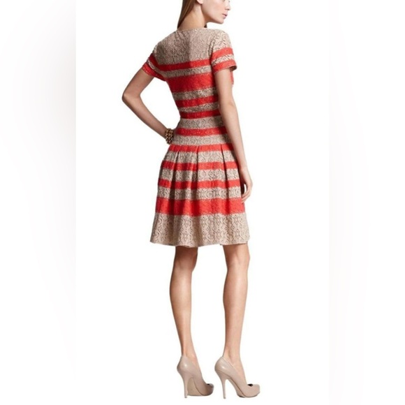 BCBG Max Azria Dasen Lace Dress Size 8 - Picture 2 of 4